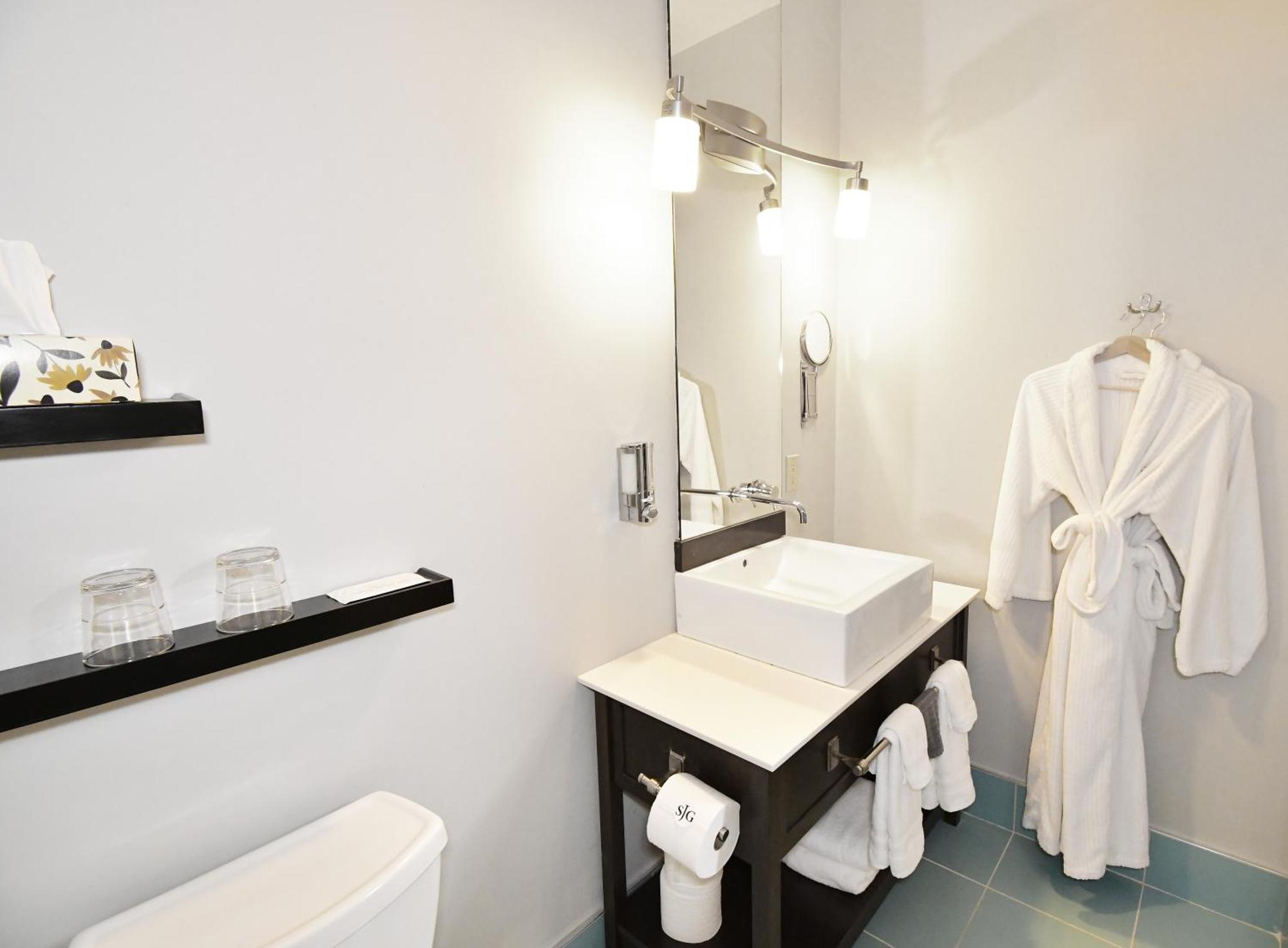 St James Gate By Bower Boutique Hotels Moncton Exterior photo