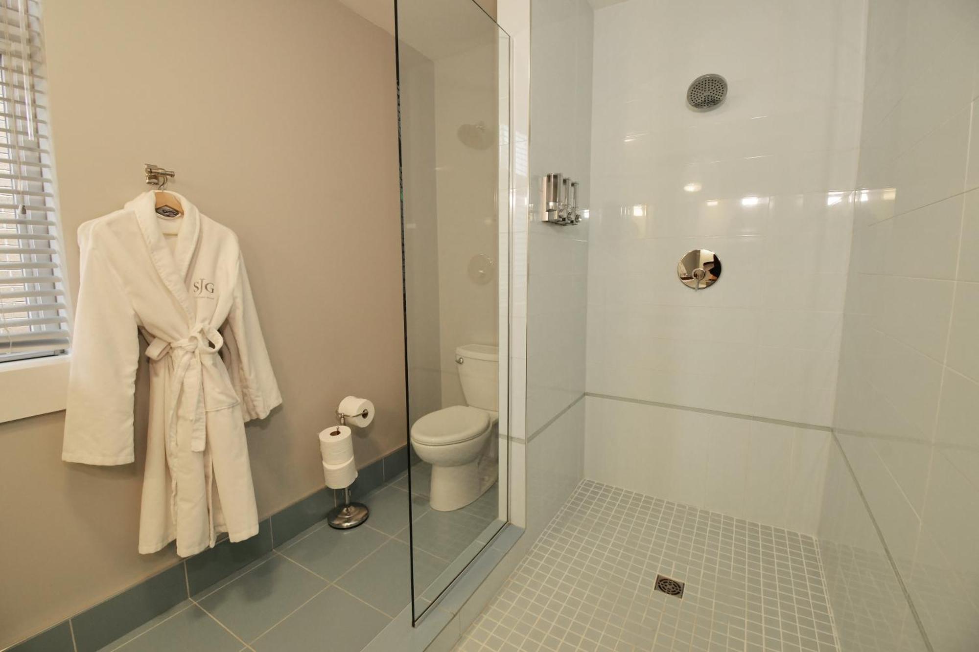 St James Gate By Bower Boutique Hotels Moncton Room photo