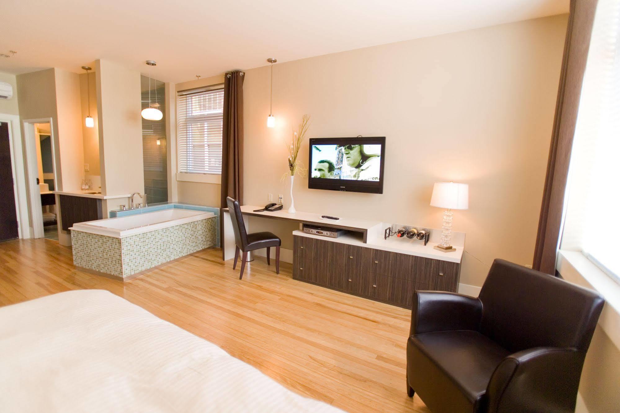St James Gate By Bower Boutique Hotels Moncton Exterior photo